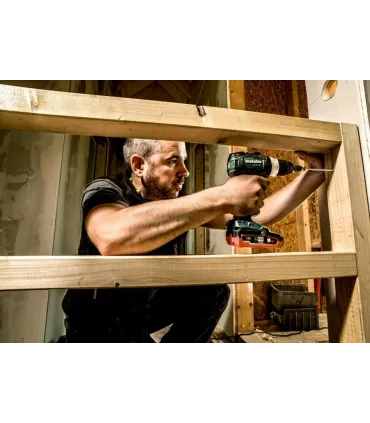 TALADRO PERCUTOR SB18LTBL, 2 BATERIAS Li-HD 18V-4,0Ah+ CARGADOR