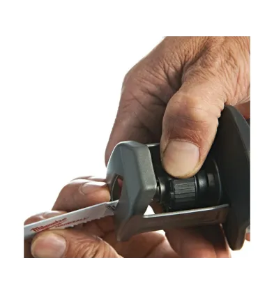 SIERRA SABLE MILWAKEE M12 C12HZ-0 SIN BATERIA