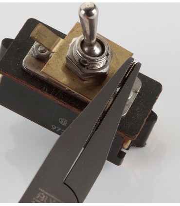 ALICATE BOCA PLANA CORTA 160mm