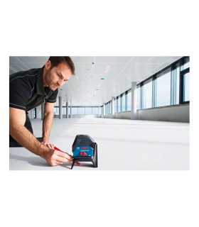 NIVEL LASER CRUZ 15 Mt BOSCH AUTONIVELANTE CON SOPORTE