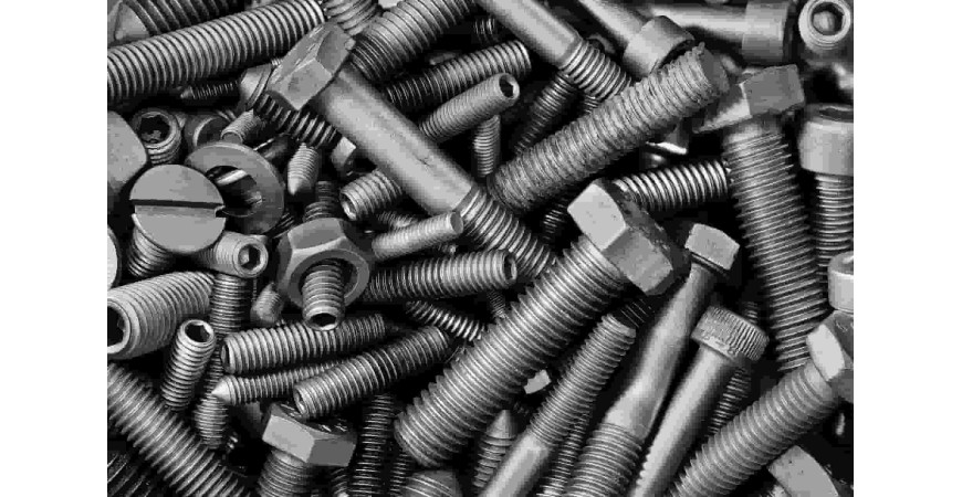 TORNILLOS, PASADORES, ANILLOS PARA EJES, ENGRASADORES DE RECAMBIO: PIEZAS PEQUEÑAS, GRAN IMPORTANCIA